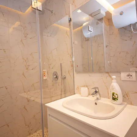 Chic Apartament *